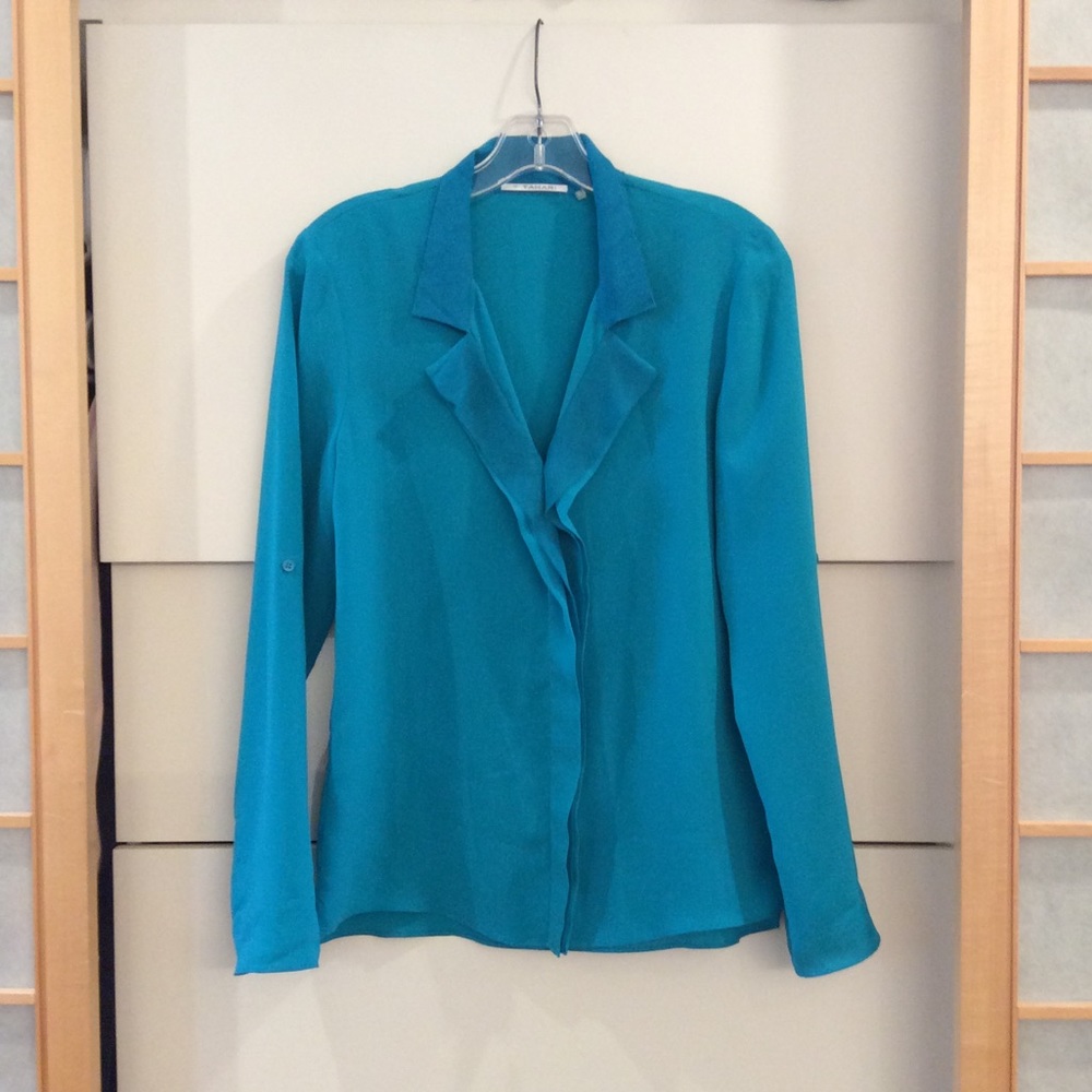 Tahari blouse